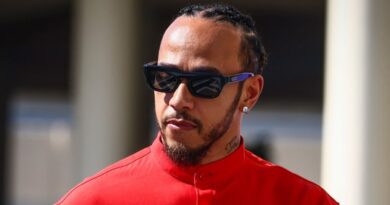 Lewis Hamilton dons Ferrari colours for first time as close ally returns behind the scenes | F1 | Sport