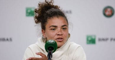 French Open hopeful Jasmine Paolini names four rivals for glory before apologising to Pope | Tennis | Sport