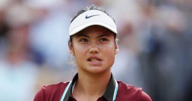 Emma Raducanu aims dig at Queen’s rival as star responds to boos | Tennis | Sport