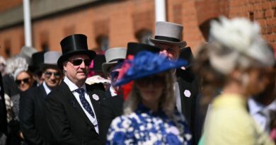 Royal Ascot chiefs may change dress code with racegoers at risk | Racing | Sport