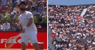 Queen’s star brutally booed as sour moment sees umpire step in | Tennis | Sport