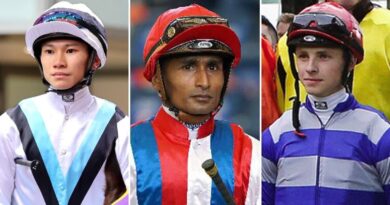 Three jockeys rushed to hospital as horse dies in horror incident | Racing | Sport