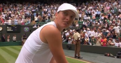 Iga Swiatek caught stealing as BBC spot Wimbledon star in the act | Tennis | Sport
