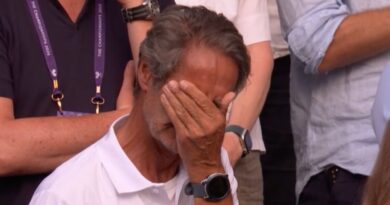 Wimbledon star’s dad fights back tears in stands after emotional gesture | Tennis | Sport
