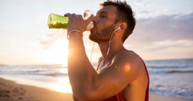 Electrolyte drinks vs water: When you need hydration boosters in the heat
