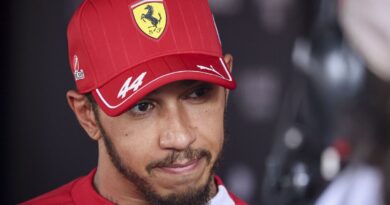 Lewis Hamilton’s worrying comments continue as message emerges that was not broadcast | F1 | Sport