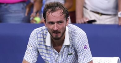 Daniil Medvedev axes coach after US Open misery as ranking plummets | Tennis | Sport