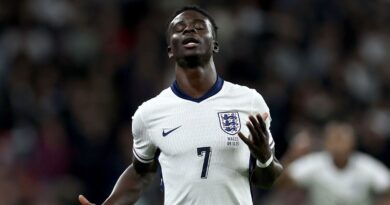 Arsenal news: Bukayo Saka makes injury admission as fans make demand | Football | Sport