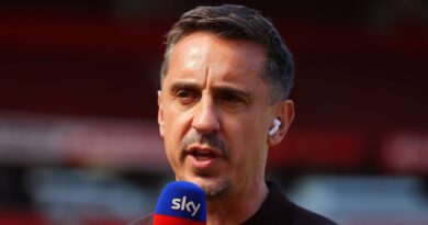 ‘I played for Neville at Valencia – Man Utd should hire him as boss’ | Football | Sport