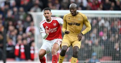 William Saliba injury fears sparked as Arsenal star taken off | Football | Sport