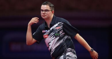 Luke Humphries swears on live TV after European Championship final heartache | Other | Sport