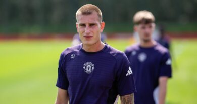 Man Utd player announces his father took his own life in statement | Football | Sport