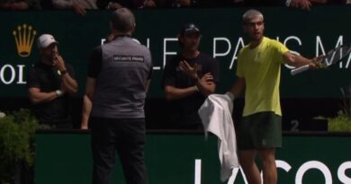 Carlos Alcaraz issues worrying verdict after arguing with coach at Paris Masters | Tennis | Sport