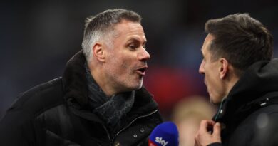 Jamie Carragher calls out Gary Neville over comments after Liverpool defeat | Football | Sport