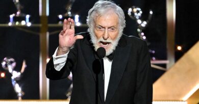 Dick Van Dyke, 99, credits avoiding anger for his longevity