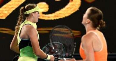 Australian Open fans boo as post-match handshake refused | Tennis | Sport