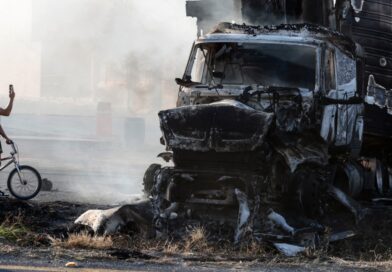 Videos from Puerto Vallarta show smoke, flames and chaos after killing of Jalisco drug kingpin Videos from Puerto Vallarta show smoke, flames and chaos after killing of Jalisco drug kingpin