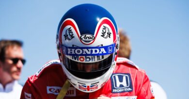 F1 great sells gift from Lewis Hamilton to raise £82K after wife’s health battle | F1 | Sport