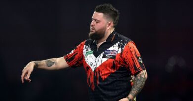 Michael Smith deletes post about ‘horrible player’ as rival hits back | Other | Sport