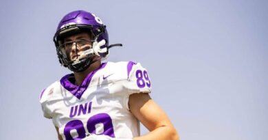 American football player, 18, suddenly dies as heartbreaking statement released | NFL | Sport