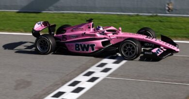 Axed McLaren star spotted driving car in rival team’s colours | F1 | Sport