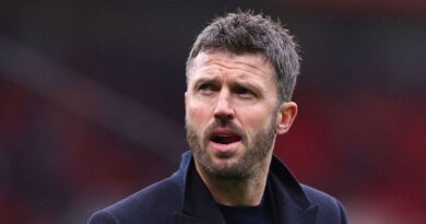 Michael Carrick speaks out on Casemiro replacement as Man Utd chiefs issued warning | Football | Sport