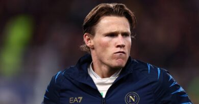 Man Utd news: McTominay contract clause as another return set | Football | Sport