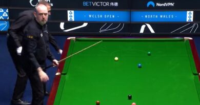 Mark Williams tells snooker ref ‘shut up’ as error almost costs him | Other | Sport