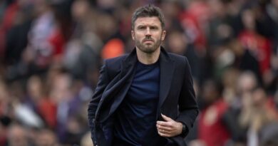 Man Utd duo ruled out of Newcastle clash in Carrick injury update | Football | Sport