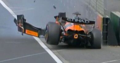 Oscar Piastri suffers more Australian GP misery with crash before race | F1 | Sport