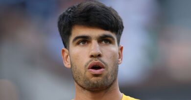 Carlos Alcaraz shocked by Daniil Medvedev as Spaniard beaten for the first time in 2026 | Tennis | Sport