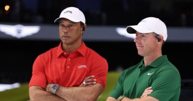Rory McIlroy in awe as mic picks up what he told Woods about PGA star | Golf | Sport