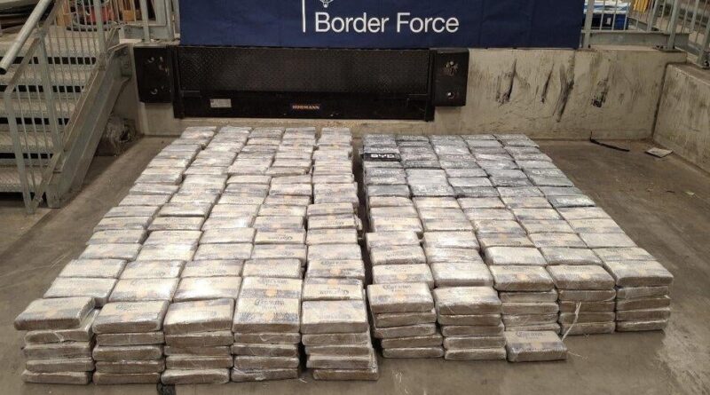 3 arrested in U.K. after nearly $100 million worth of cocaine found hidden in bananas 3 arrested in U.K. after nearly $100 million worth of cocaine found hidden in bananas