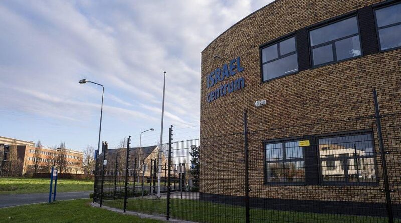 Dutch police probe explosion outside a pro-Israel Christian center