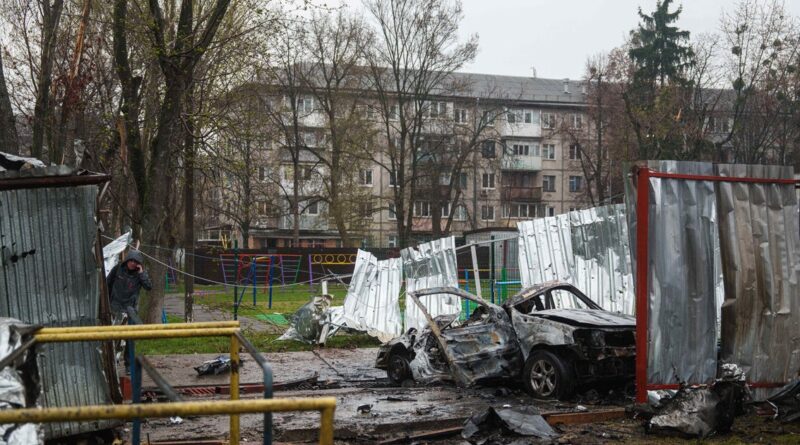 Russia and Ukraine trade deadly strikes, killing at least 10 and injuring dozens Russia and Ukraine trade deadly strikes, killing at least 10 and injuring dozens