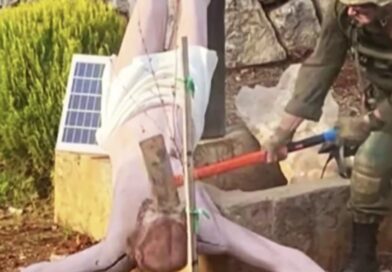 Outrage after Israeli soldier seen striking Jesus statue in Lebanon