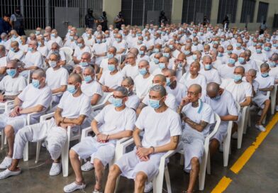 El Salvador holds mass trial for 486 alleged gang members