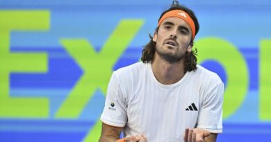 Stefanos Tsitsipas breaks silence on coach publicly blasting him then doubling down | Tennis | Sport