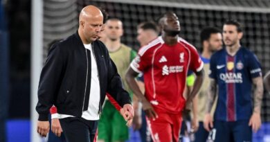 Liverpool legend picks who to blame between Arne Slot and players for PSG woe | Football | Sport