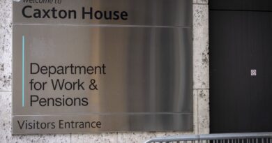 DWP to cut or cancel debts of 25,000 Carer’s Allowance claimants | Personal Finance | Finance DWP to cut or cancel debts of 25,000 Carer’s Allowance claimants | Personal Finance | Finance