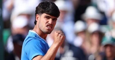 Carlos Alcaraz’s actions say it all hours before Jannik Sinner showdown in Monte Carlo | Tennis | Sport