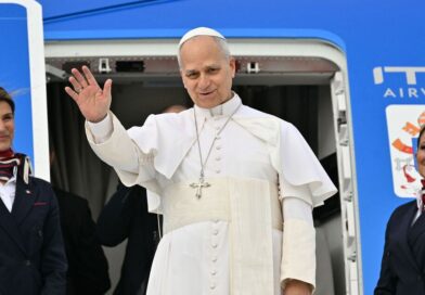 Pope Leo hits back at Trump after astonishing attacks | World | News Pope Leo hits back at Trump after astonishing attacks | World | News