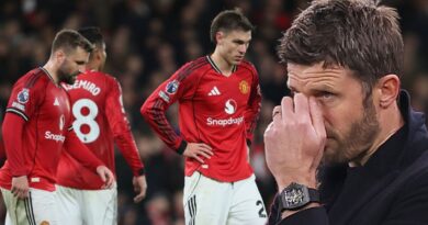 Michael Carrick makes two mistakes in Leeds loss as Man Utd star stinks it up | Football | Sport