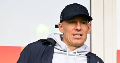 Arjen Robben accused of abusing ref in U14 game as statement issued | Football | Sport