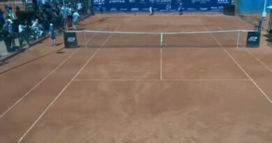 Tennis star squares up to fan in furious incident as umpire forced to intervene | Tennis | Sport