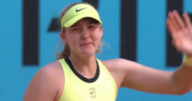 Mirra Andreeva bursts into tears on court and shouts ‘I will lose’ at Madrid Open | Tennis | Sport