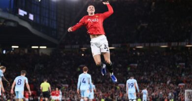 Man Utd player ratings vs Brentford as Bruno Fernandes and 9/10 steps up | Football | Sport