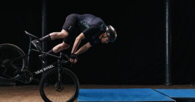 A sleek, wearable airbag for cyclists is nearly here A sleek, wearable airbag for cyclists is nearly here