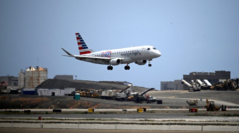 Trump admin. officials fly on first direct commercial flight between US and Venezuela in 7 years