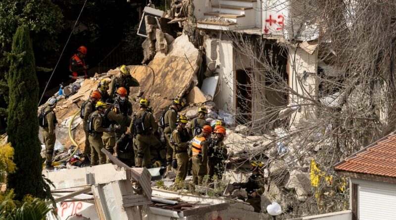 Last-ditch bid for Iran war ceasefire as Trump threatens to blow “everything up”